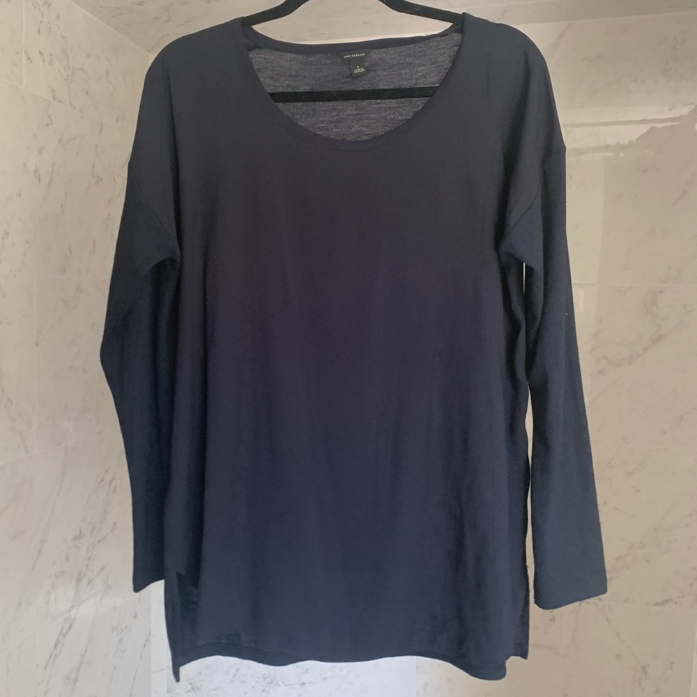 Like new! Navy Ann Taylor shirt